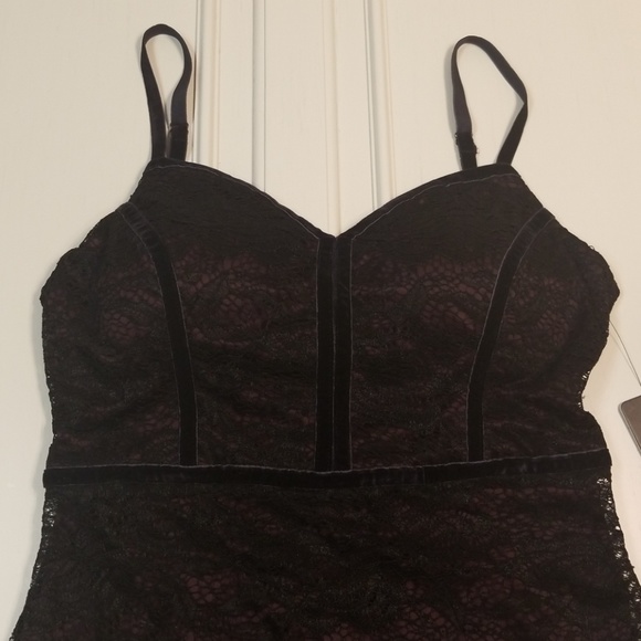 NWT Guess lace mini dress - Picture 2 of 5